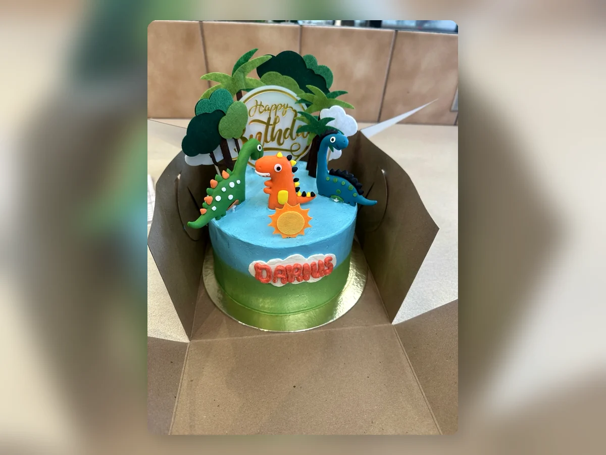 Dinosaur themed birthday cake by Richlea Bakery