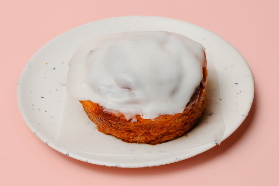 Cinnamon bun with cream cheese icing