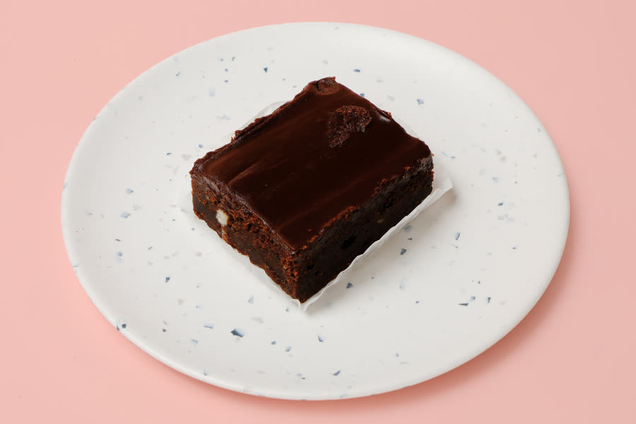 Fudge brownie with chocolate top